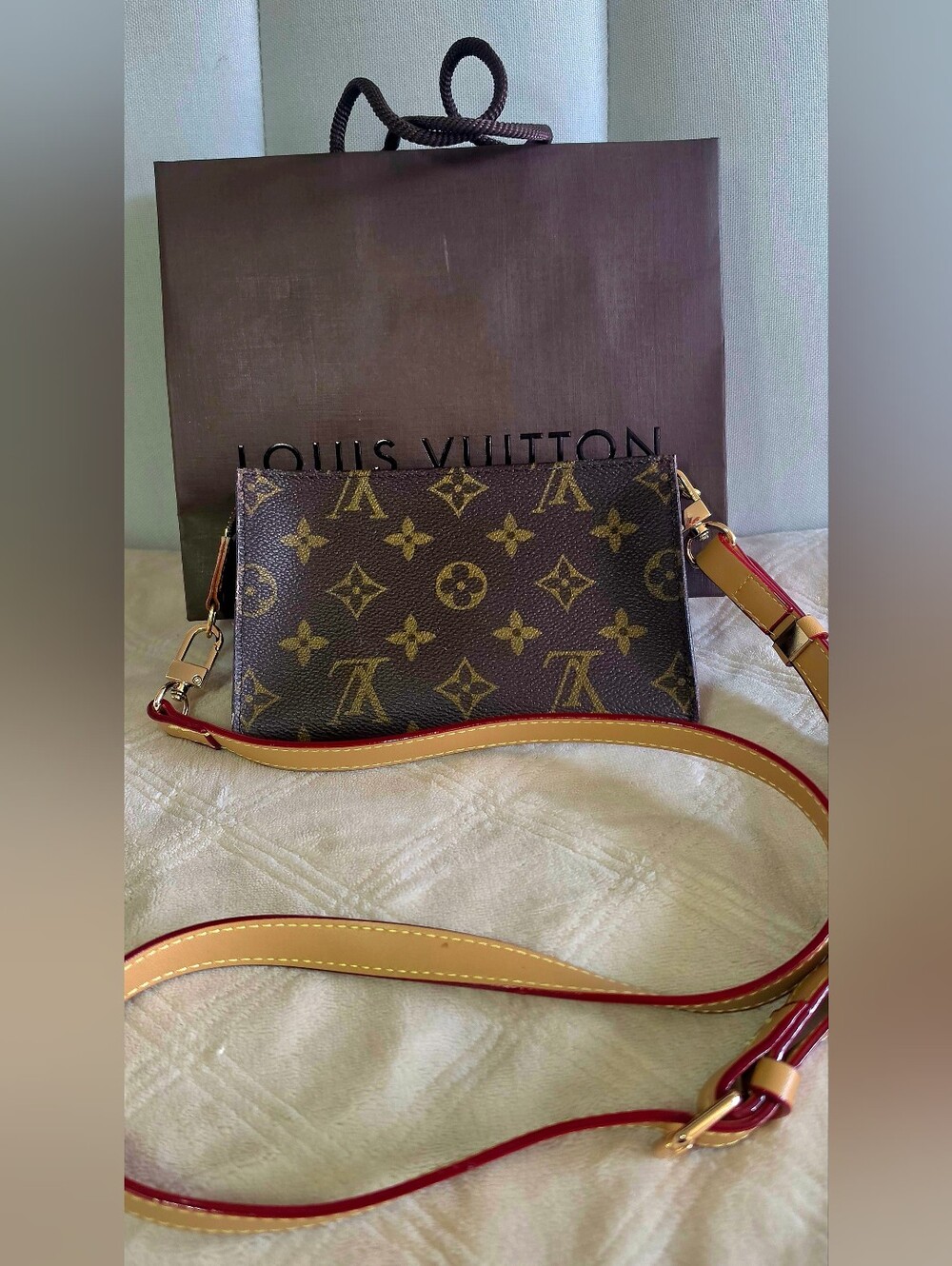 Auth Louis Vuitton Brown Monogram Pouch